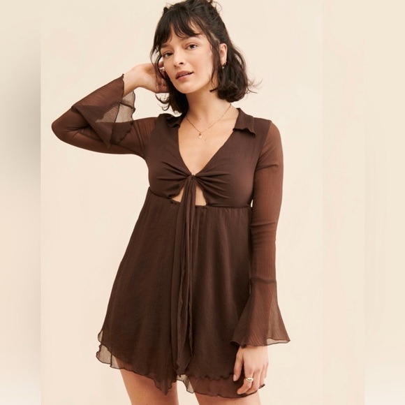 Urban Outfitters Dresses & Skirts - Urban Outfitters Kiki Tie-front mini dress